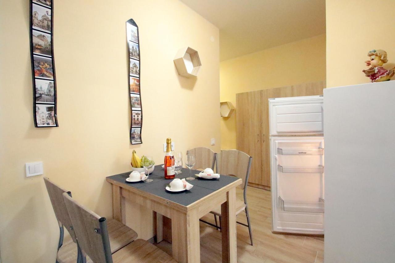 "Deluxe Apartments" On Balabana 12 - 1222 Lviv Bagian luar foto